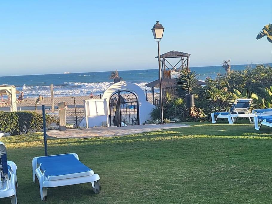 Villa Casita Junto Al Mar En El Puerto De Cabopino Marbella Esterno foto