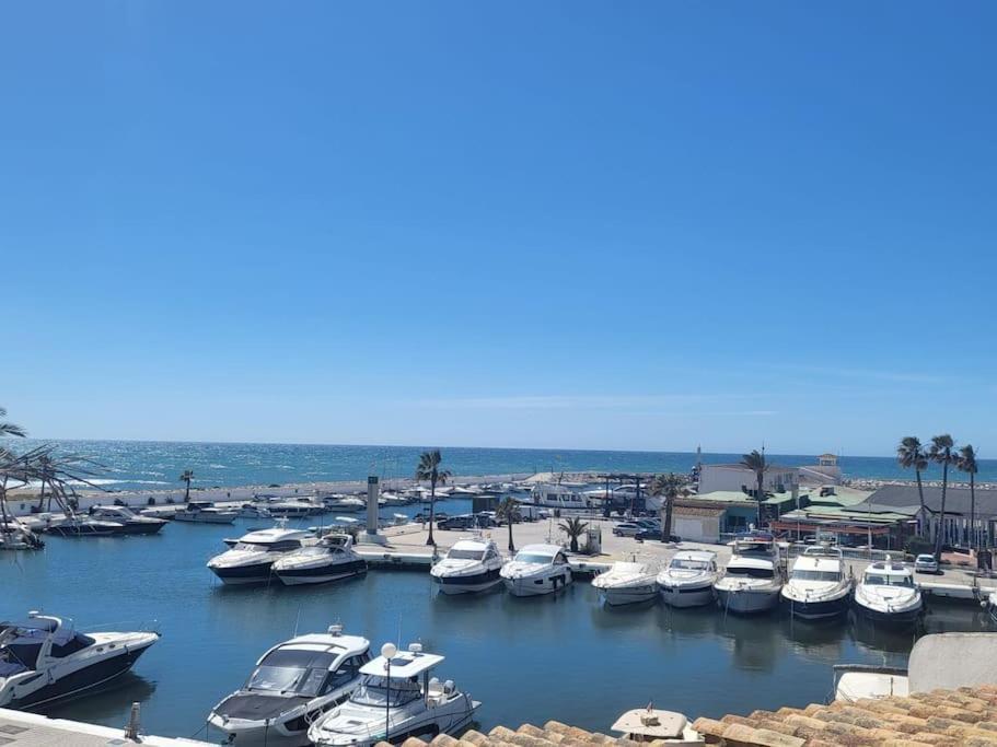 Villa Casita Junto Al Mar En El Puerto De Cabopino Marbella Esterno foto